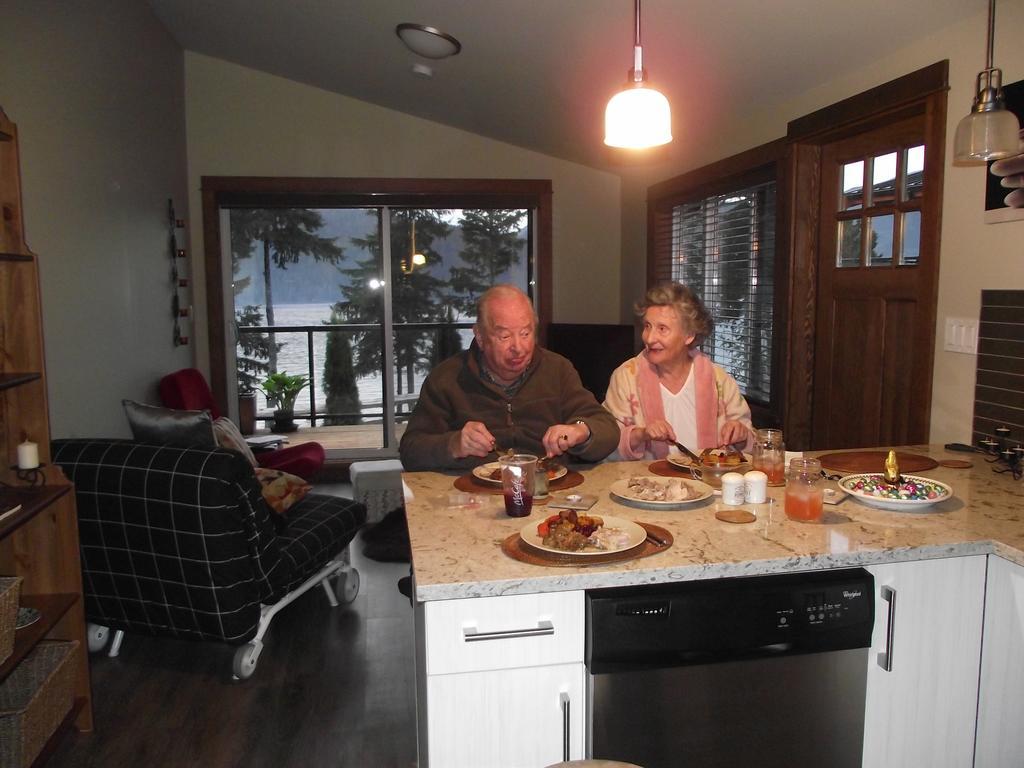 Wild Coast Chalets Port Renfrew Quarto foto