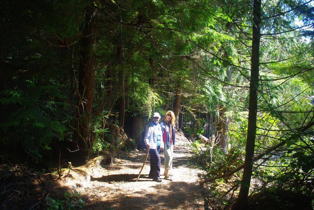 Wild Coast Chalets Port Renfrew Exterior foto